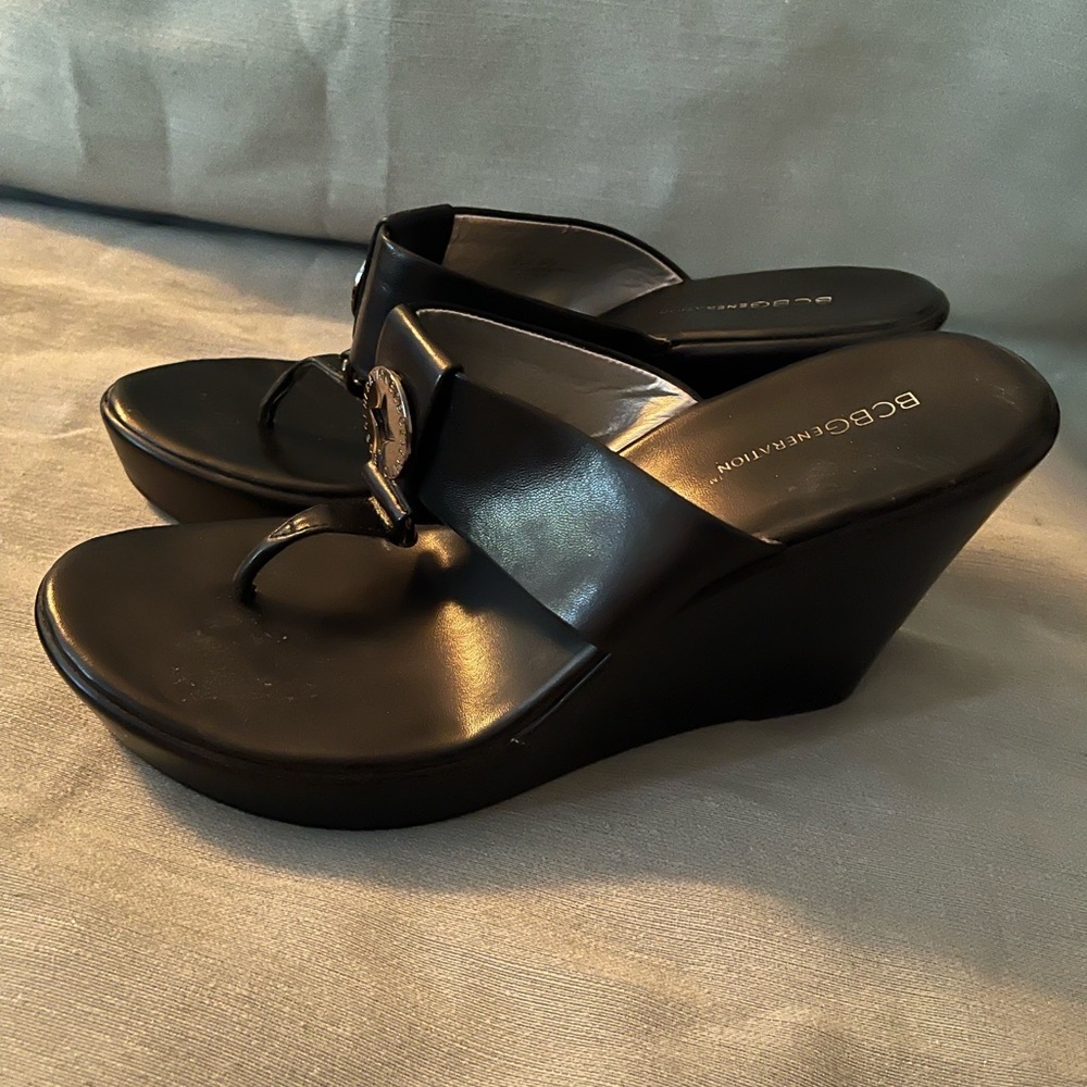 Black platform sandals size 10